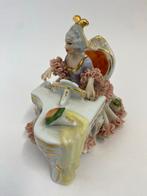 Dresden Porseleinen Beeldje Dame met Piano, Ophalen of Verzenden
