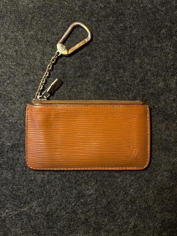 Louis Vuitton Card-Key Holder Pouch Brown Epic Leather beschikbaar voor biedingen