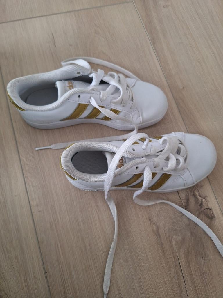 Adidas sneakers maat 30, Ophalen of Verzenden, Zo goed als nieuw, Sportschoenen