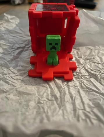 McDonald's speeltje Minecraft Redstone Block & Creeper beschikbaar voor biedingen