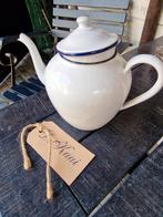 Wit emaille koffiepot, theepot met blauw randje, Antiek en Kunst, Antiek | Emaille, Ophalen of Verzenden