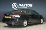 Toyota Avensis 1.8 VVTi Business + CAMERA / TREKHAAK, Auto's, Voorwielaandrijving, Zwart, Bedrijf, Handgeschakeld