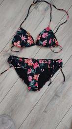 Zgan mooie protest gebloemden bikini, Zwart, Ophalen of Verzenden, Zo goed als nieuw, Protest