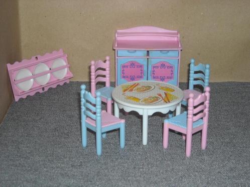 Caroline's Home eetkamer, Verzamelen, Poppenhuizen en Toebehoren, Zo goed als nieuw, Poppenhuis, Ophalen of Verzenden