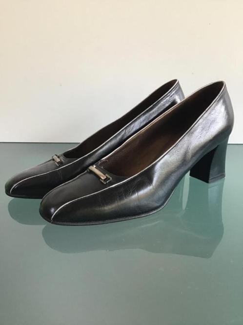 GRATIS VERZENDEN | PETER KAISER zwarte vintage hakken 40, Kleding | Dames, Schoenen, Zo goed als nieuw, Pumps, Zwart, Verzenden