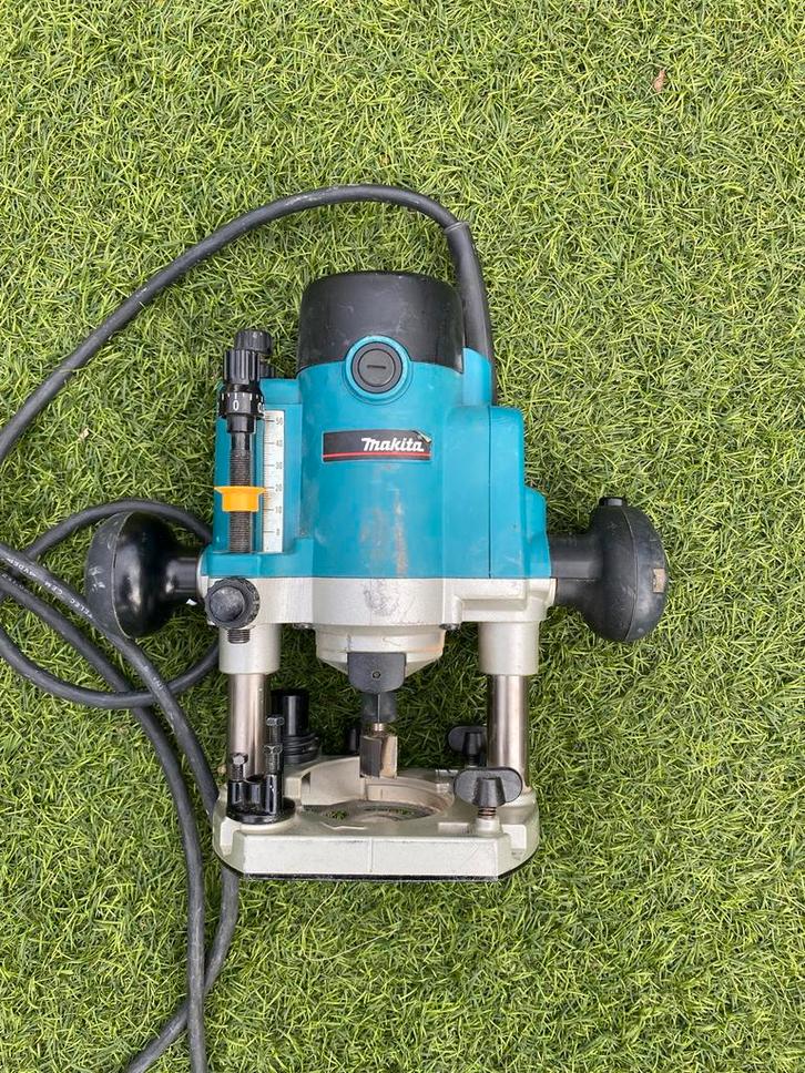 Makita RP0910 Bovenfrees - Krachtig en Betrouwbaar!, Doe-het-zelf en Verbouw, Gereedschap | Freesmachines, Gebruikt, Elektrisch