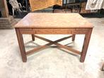 Houten tafel met decoratieve details, Ophalen, Gebruikt, Vierkant, 50 tot 100 cm