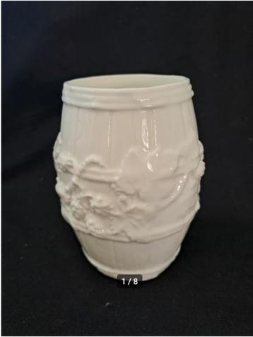 Antique Beer mug - Shaped like a wooden coopered barrel 15 beschikbaar voor biedingen