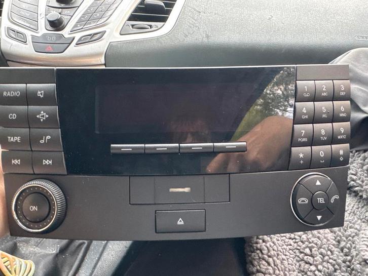 Mercedes W211 Radio/CD Speler (2002-2009), Auto diversen, Autoradio's, Gebruikt, Ophalen of Verzenden