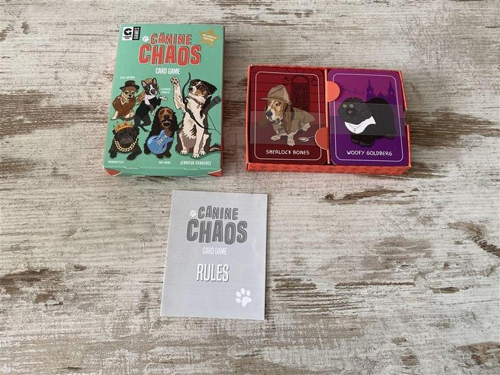 Canine chaos card game [s771], Hobby en Vrije tijd, Gezelschapsspellen | Bordspellen, Zo goed als nieuw, Ophalen of Verzenden