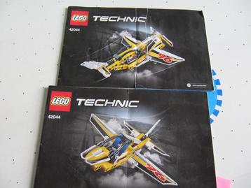 Vliegtuig lego technic 42044 beschikbaar voor biedingen