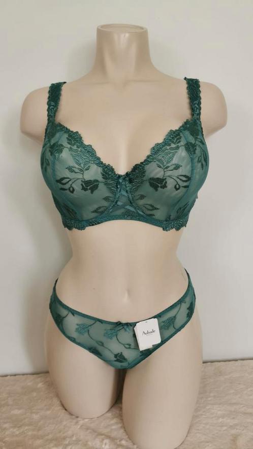 Nieuw aubade bh 75f €45
slip 38 €20
Setprijs €60
Verzendkost, Kleding | Dames, Badmode en Zwemkleding, Nieuw, Bikini, Overige kleuren