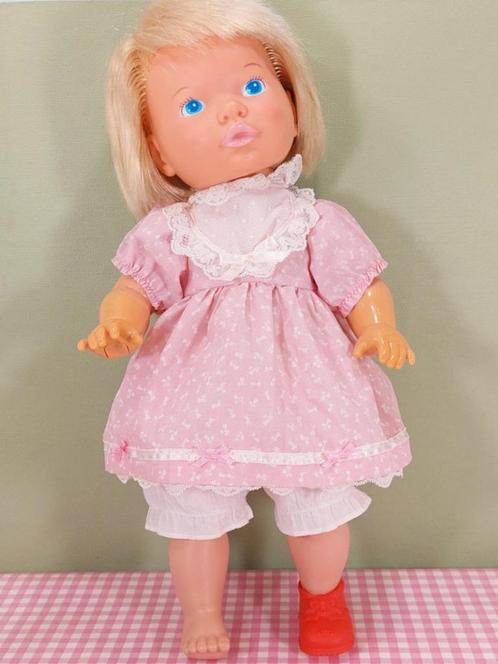 Vintage pop looppop Baby First Steps Irwin Toy Limited 1991, Verzamelen, Poppen, Gebruikt, Pop, Ophalen of Verzenden