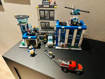 Lego city politiebureau 60047 beschikbaar voor biedingen