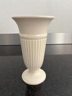 Wedgwood Edme vaas “Trompetvaas” 22 cm., Overige kleuren, Ophalen of Verzenden, Minder dan 50 cm, Glas