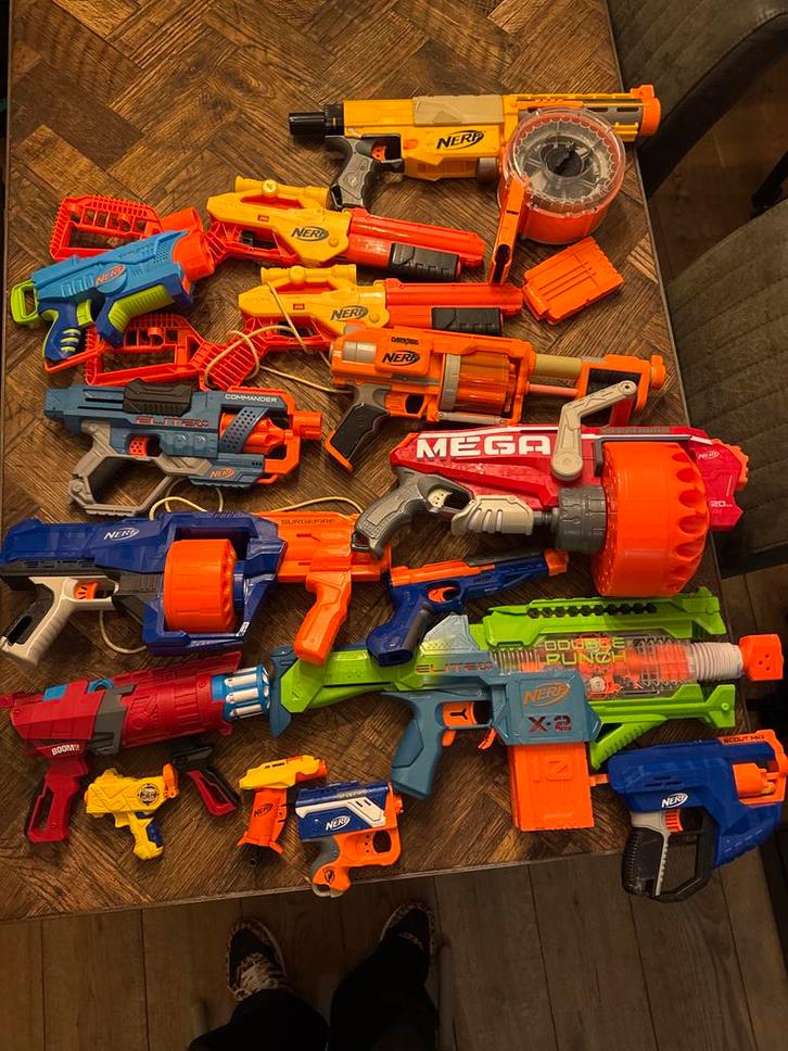 Nerf Pistolen Collectie - 15 Stuks, Kinderen en Baby's, Speelgoed | Overig, Gebruikt, Jongen of Meisje, Ophalen of Verzenden