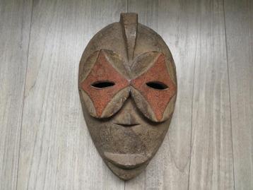 Oud abstract Afrikaans masker beschikbaar voor biedingen