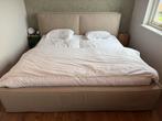 Mooi groot bed 2x2 meter, Ophalen, Gebruikt, Beige, Tweepersoons