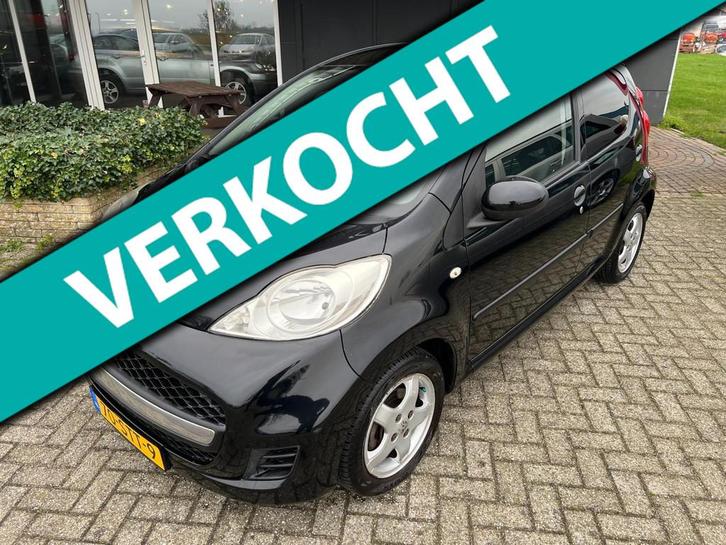 Peugeot 107 1.0-12V Black & Silver NL AUTO/AIRCO/LEDER/5DRS/, Auto's, Peugeot, Particulier, Te koop, ABS, Airbags, Elektrische ramen
