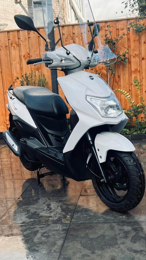 Te koop sym otbit 3  2020 4takt  snor, Fietsen en Brommers, Scooters | SYM, Zo goed als nieuw, Orbit, Maximaal 25 km/u, Benzine