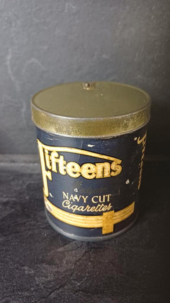 FIFTEENS Navy Cut Sigaretten Blikje, Verzamelen, Rookartikelen, Aanstekers en Luciferdoosjes, Gebruikt, Tabaksdoos of Verpakking