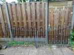 Vintage hekwerk poort; 2 poorten en 2 stuk hekwerken, Tuin en Terras, Tuinhekken en Hekwerk, Ophalen, Met poort, Gebruikt, Sierhekwerk