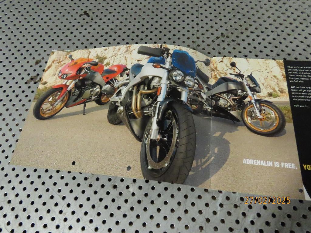 Mooie Folder - Reclame Buell American Motorcycles 2005, Ophalen of Verzenden, Gelezen, Overige vervoermiddelen