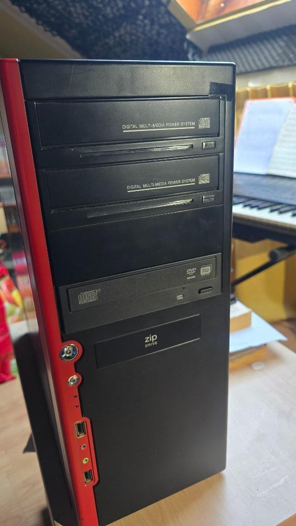 PC computer + Veel onderdelen, Computers en Software, Desktop Pc's, Gebruikt, Onbekend, Met videokaart, Ophalen