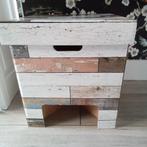 Nieuwstaat,sterke hout look kruk, bijzet tafel DUTCH DESIGN, Ophalen, Zo goed als nieuw, Hout