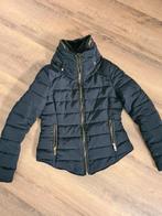 Donkerblauwe winterjas van Zara maat s, Kleding | Dames, Jassen | Winter, Blauw, Zara, Ophalen of Verzenden, Zo goed als nieuw
