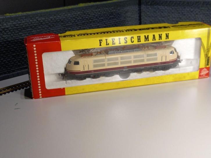 Fleischmann elektrische sneltrein locomotief, Hobby en Vrije tijd, Modeltreinen | H0, Zo goed als nieuw, Locomotief, Gelijkstroom