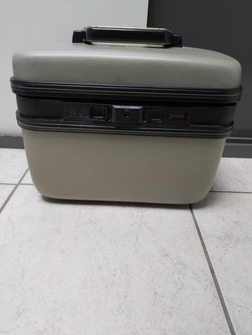 Beauty case beschikbaar voor biedingen