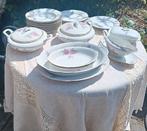 Decoratief servies met roze rozen, Huis en Inrichting, Keuken | Potten en Pannen, Ophalen, Zo goed als nieuw, Overige materialen