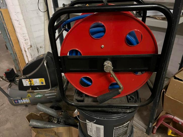 Mobiele Luchtslanghaspel - Handig voor elke klus!, Doe-het-zelf en Verbouw, Compressors, Gebruikt, Minder dan 6 bar, Minder dan 25 liter