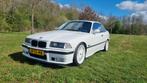 uniek alpinweiss bmw coupe met nap youngtimer e36, 1596 cc, Achterwielaandrijving, 4 cilinders, Wit