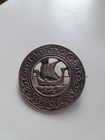 Vintage Boot Broche beschikbaar voor biedingen