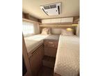 Sunlight T67 ENKELE BEDDEN + HEFBED XXL GARAGE DAKAIRCO, Caravans en Kamperen, Campers, Sunlight, 7 tot 8 meter, Bedrijf, Tot en met 4