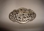Broche Tin, Sieraden, Tassen en Uiterlijk, Broches, Overige materialen, 4 tot 7 cm, Ophalen of Verzenden, Zo goed als nieuw