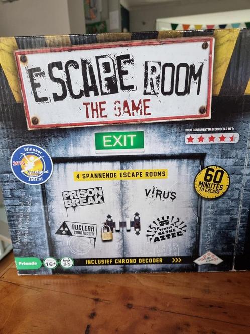 Escape Room the game - 4 spellen, Hobby en Vrije tijd, Gezelschapsspellen | Bordspellen, Zo goed als nieuw, Een of twee spelers