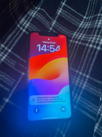 Iphone 11 pro  met schade beschikbaar voor biedingen