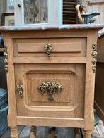 Twee Landelijke Frans eiken kastjes nachtkastjes, Ophalen, Gebruikt, Minder dan 45 cm