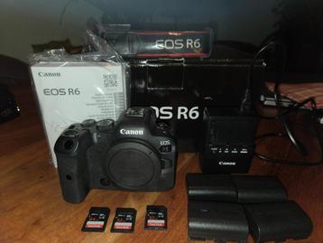Canon eos R6 met 4 batterijen en 3 geheugenkaarten beschikbaar voor biedingen