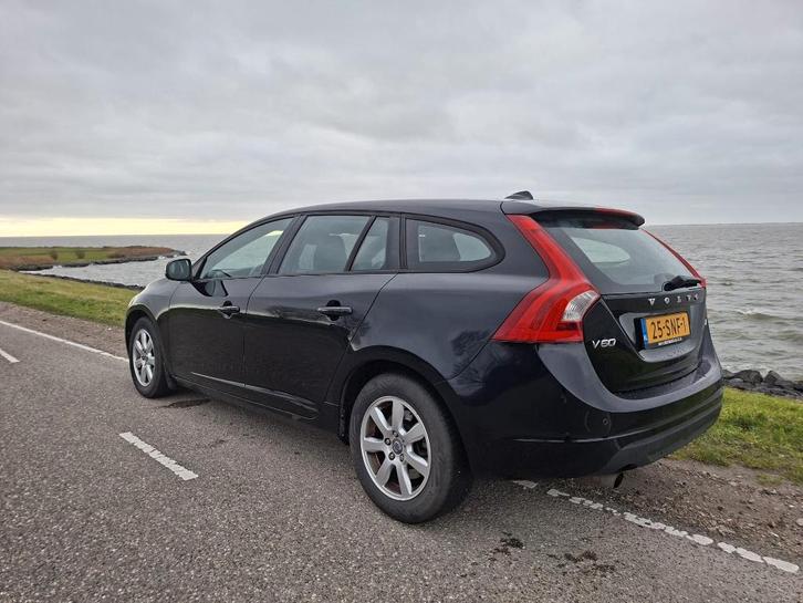 Volvo V60 T3 150pk 2011 Zwart 25-SNF-1, Auto's, Volvo, Particulier, V60, ABS, Airbags, Airconditioning, Bluetooth, Boordcomputer