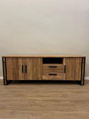Makalu dressoir 220cm Happy@Home €499,- met 20%afhaalkorting beschikbaar voor biedingen
