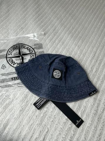 Stone Island bucket hat beschikbaar voor biedingen