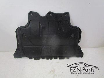 VW Golf 7 Bodemplaat 5Q0825236 beschikbaar voor biedingen