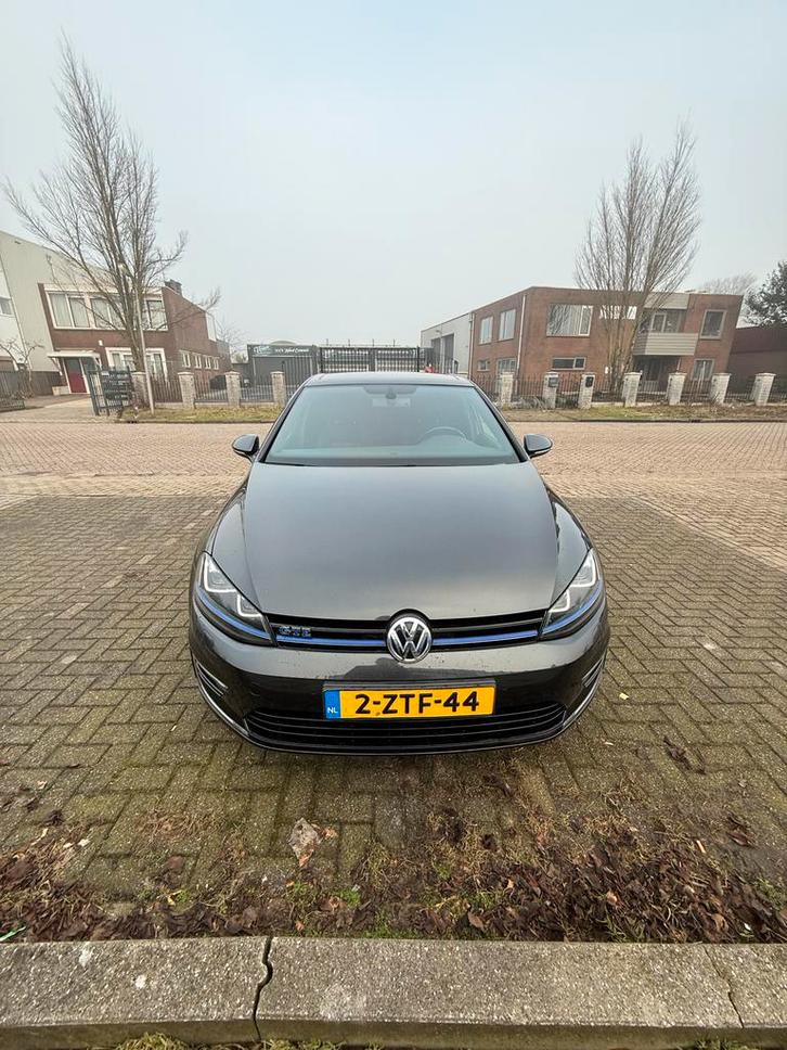 Volkswagen Golf gte in de kleur grijs, Auto's, Volkswagen, Particulier, Golf, Achteruitrijcamera, Airbags, Airconditioning, Alarm