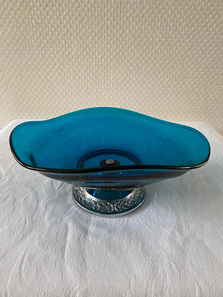 Vintage bonbonschaal / schaal blauw glas metalen voet Engels, Antiek en Kunst, Antiek | Glas en Kristal, Ophalen of Verzenden