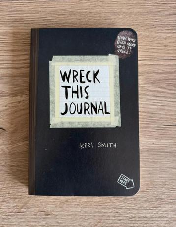 Boek - Wreck This Journal beschikbaar voor biedingen