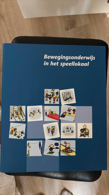 Bewegingsonderwijs in het speellokaal beschikbaar voor biedingen